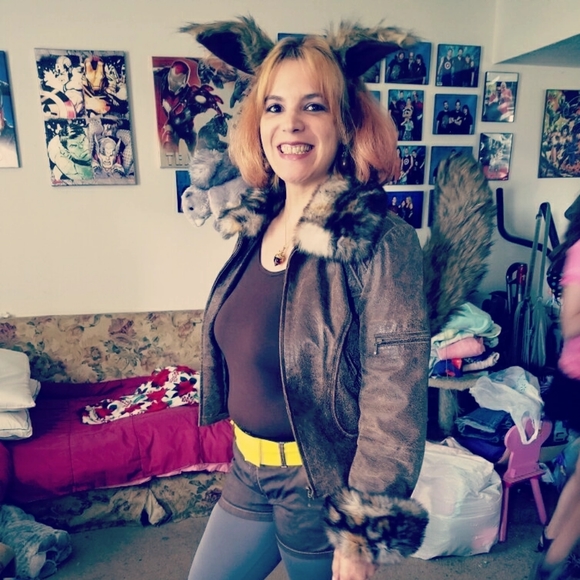 Meet your Posher, Courtney - Picture 4 of 14